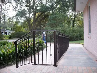 Baranda junto a una terraza.